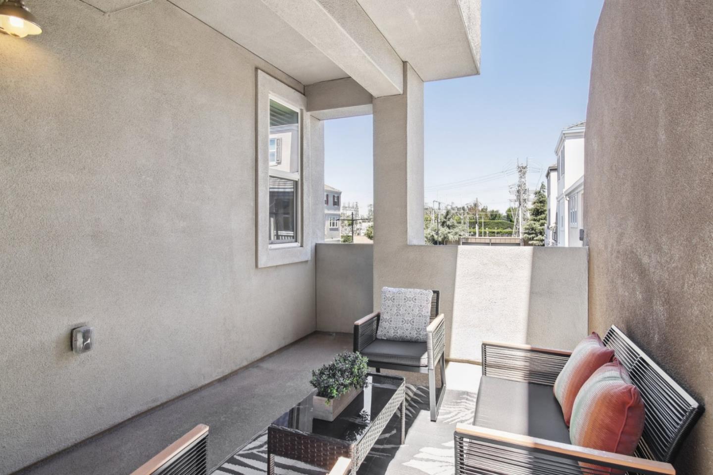 Detail Gallery Image 15 of 55 For 861 Garden St, Milpitas,  CA 95035 - 4 Beds | 3/1 Baths