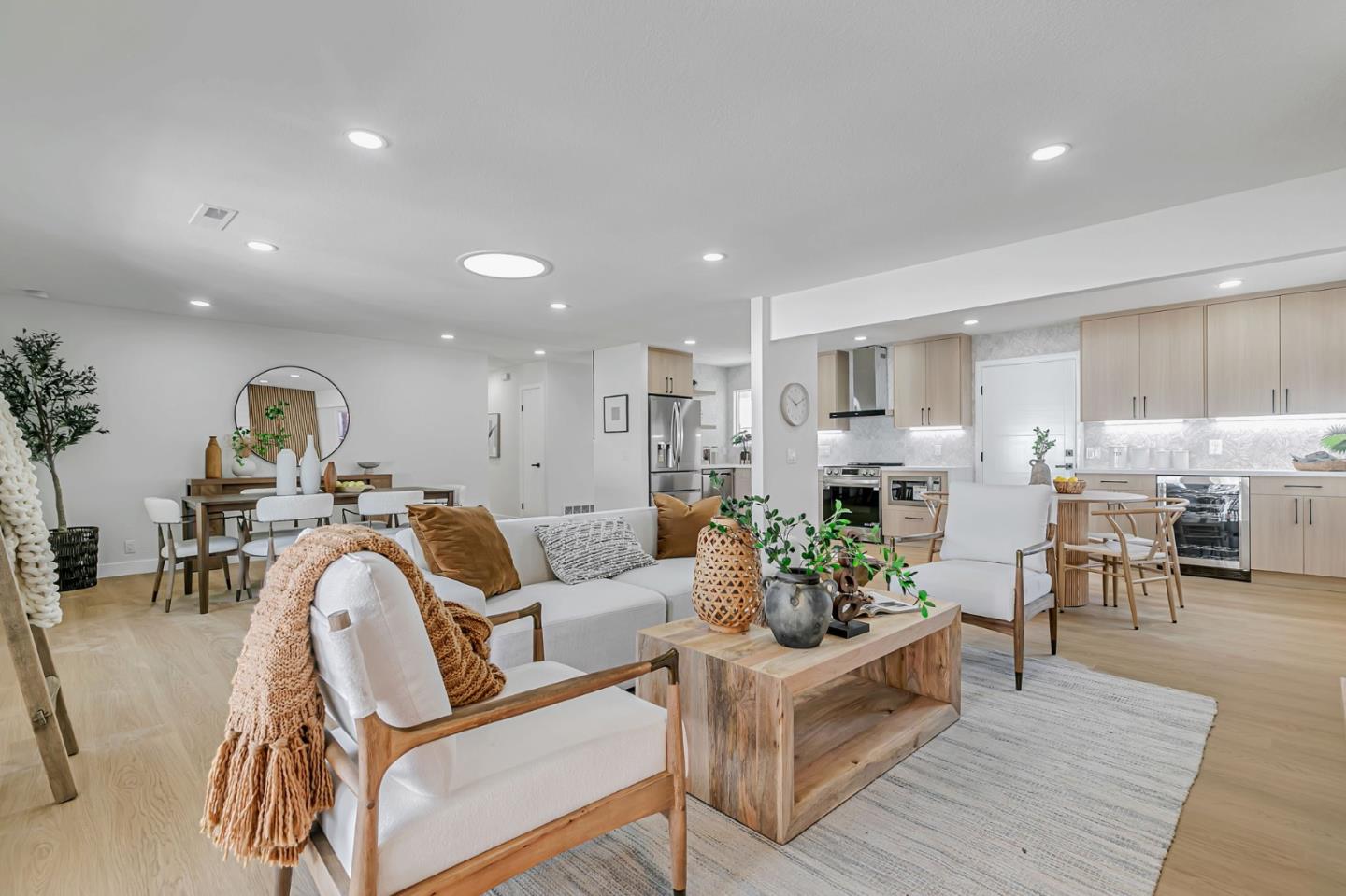 Detail Gallery Image 10 of 96 For 3826 Carryduff Way, San Jose,  CA 95121 - 3 Beds | 2 Baths