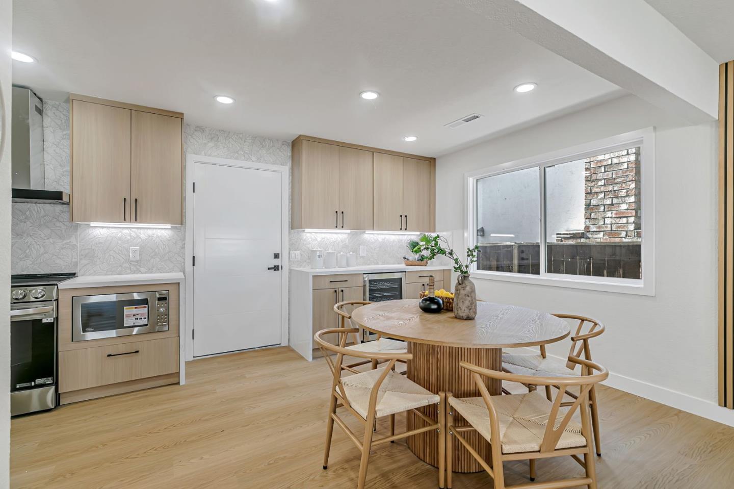 Detail Gallery Image 15 of 96 For 3826 Carryduff Way, San Jose,  CA 95121 - 3 Beds | 2 Baths