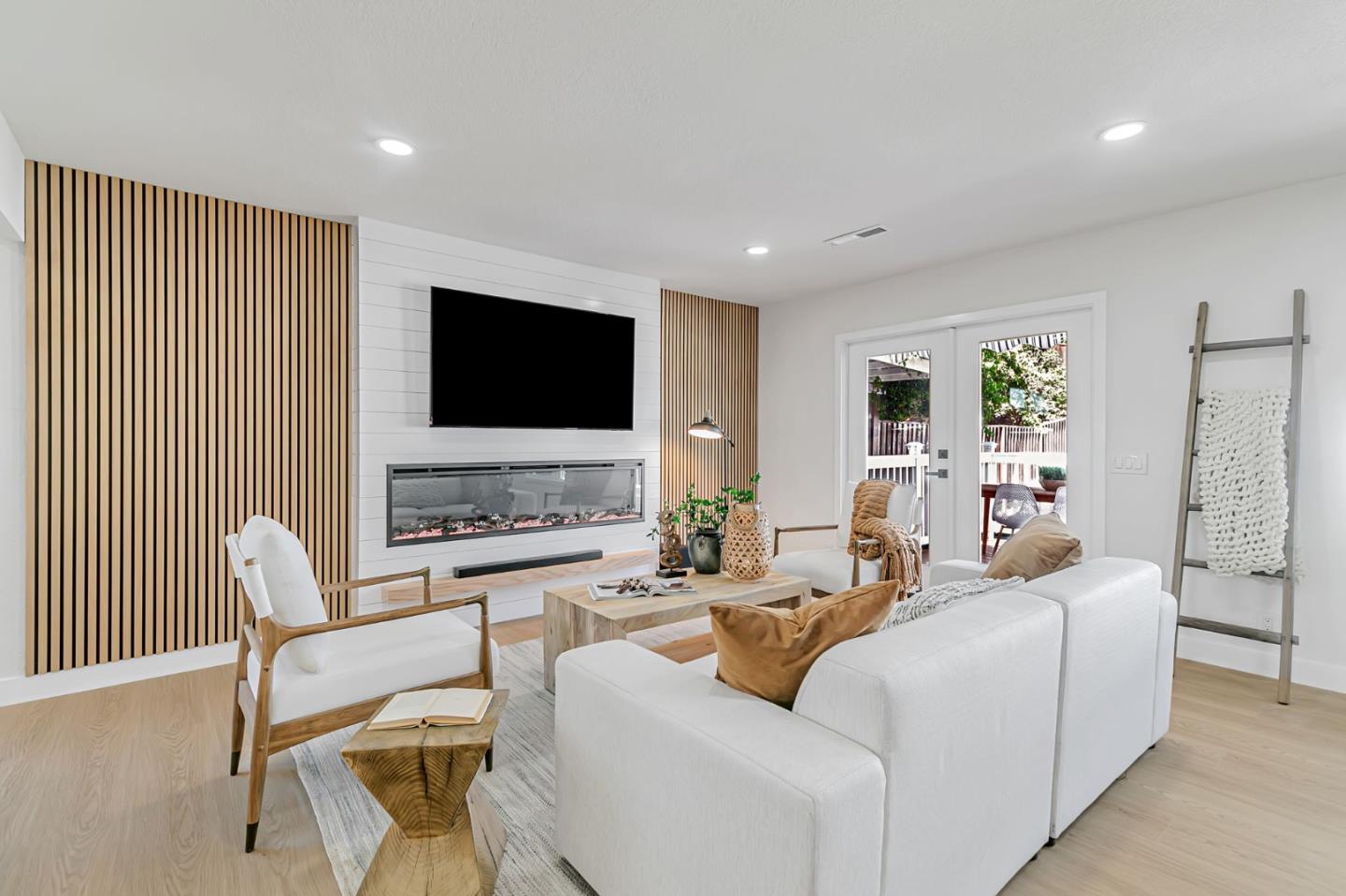 Detail Gallery Image 9 of 96 For 3826 Carryduff Way, San Jose,  CA 95121 - 3 Beds | 2 Baths