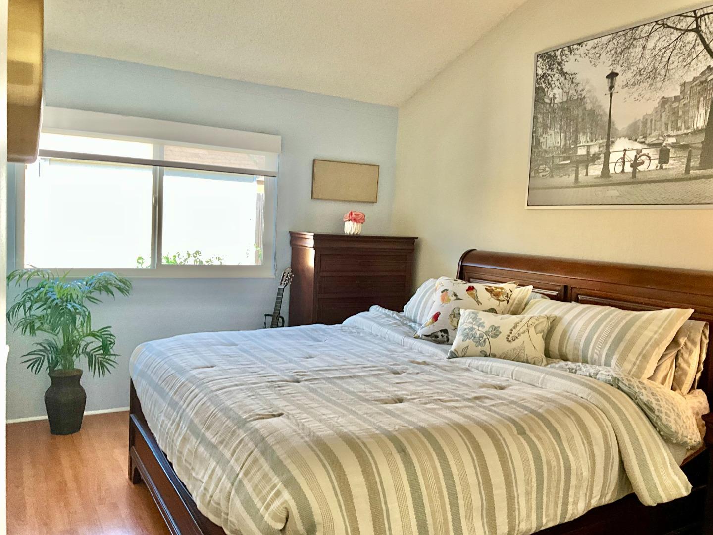 Detail Gallery Image 8 of 19 For 32542 Lake Tana St, Fremont,  CA 94555 - 4 Beds | 3 Baths