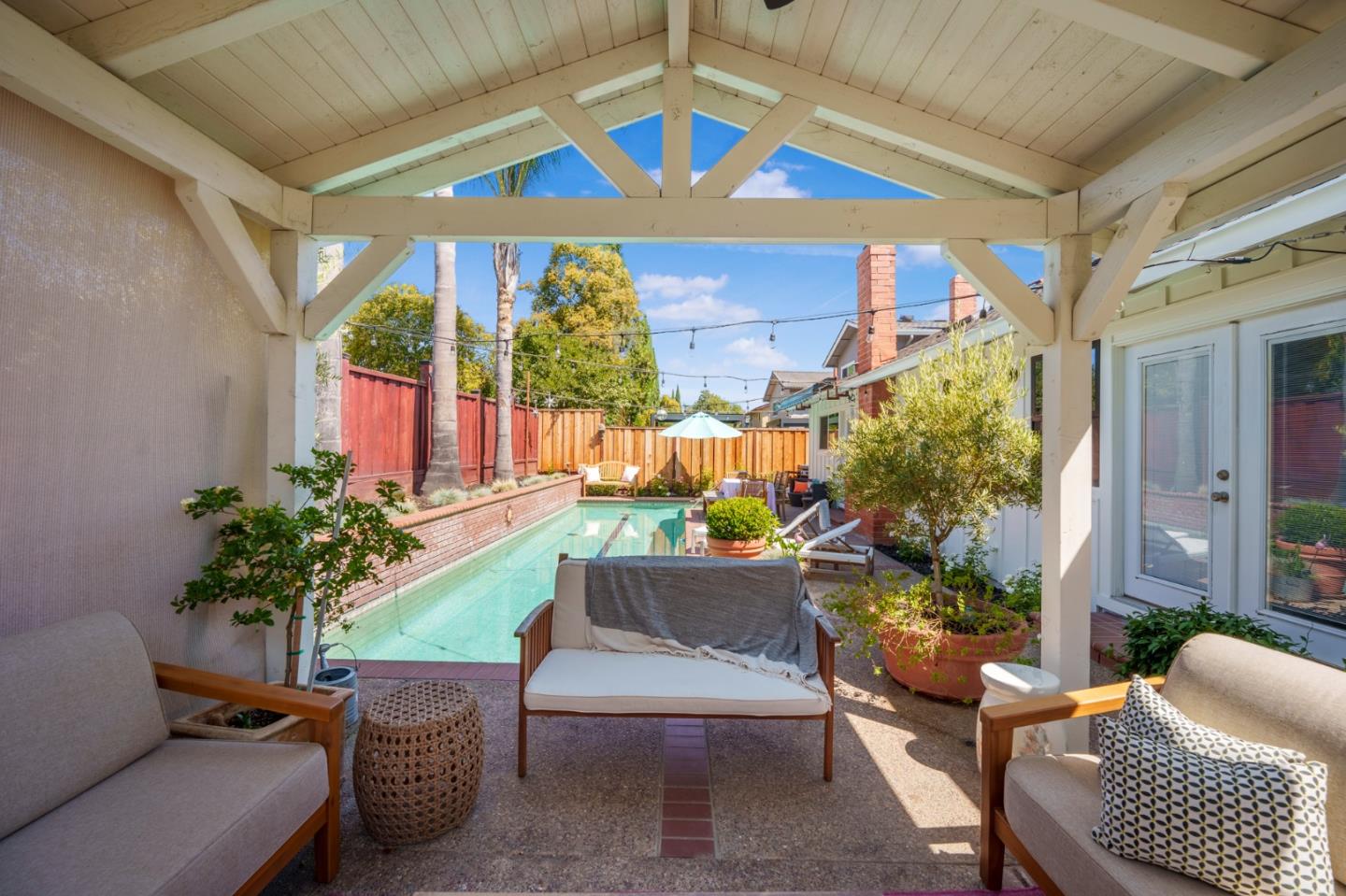 Detail Gallery Image 14 of 39 For 3825 Wellington Sq, San Jose,  CA 95136 - 4 Beds | 3 Baths