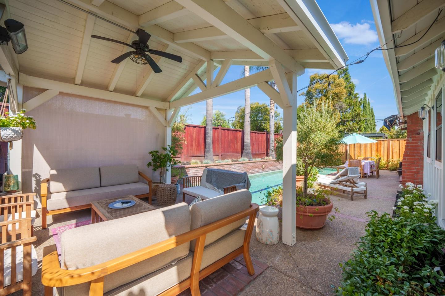 Detail Gallery Image 17 of 39 For 3825 Wellington Sq, San Jose,  CA 95136 - 4 Beds | 3 Baths