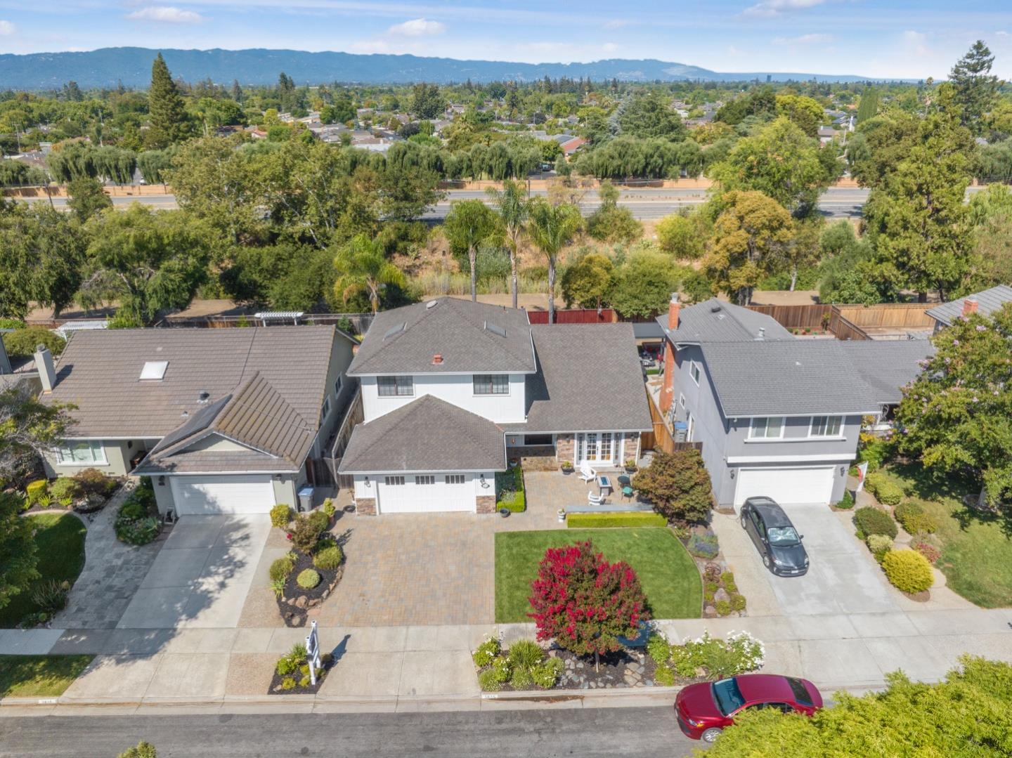 Detail Gallery Image 37 of 39 For 3825 Wellington Sq, San Jose,  CA 95136 - 4 Beds | 3 Baths