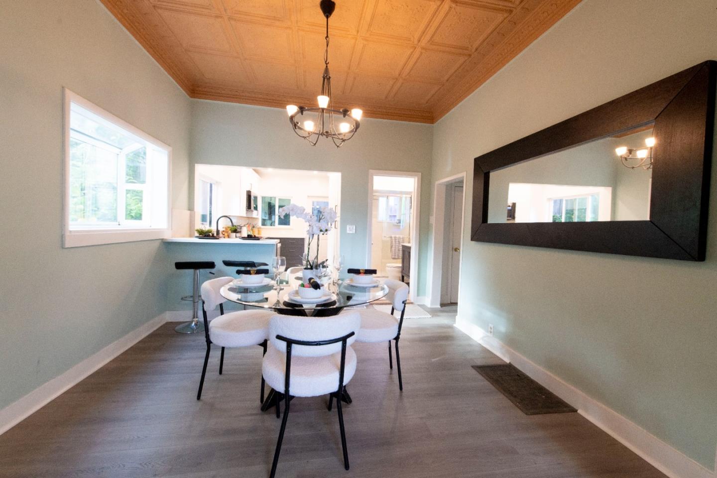 Detail Gallery Image 10 of 25 For 58 Monterey Blvd, San Francisco,  CA 94131 - – Beds | – Baths