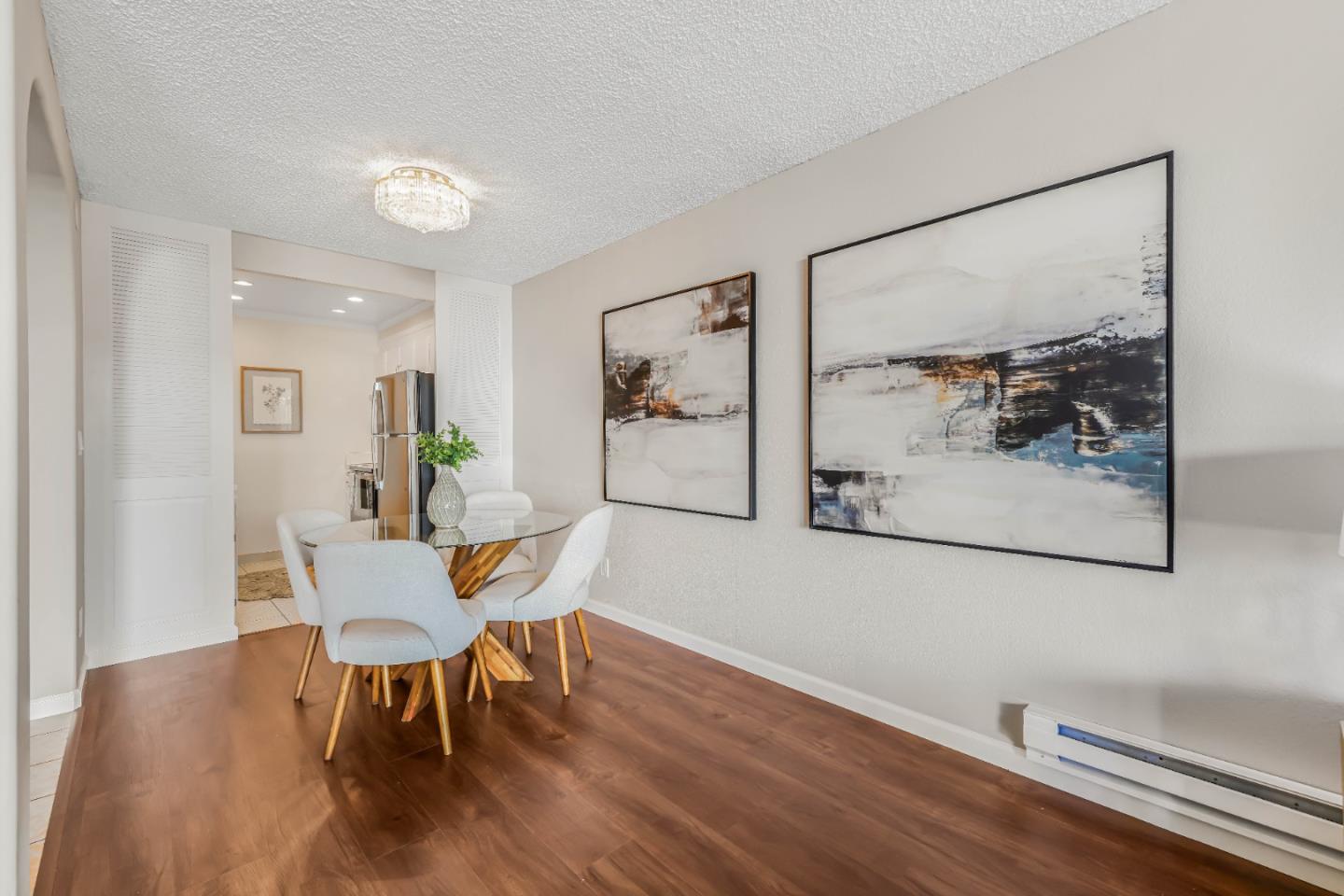 Detail Gallery Image 12 of 34 For 1945 Mount Vernon Ct #1,  Mountain View,  CA 94040 - 2 Beds | 2 Baths