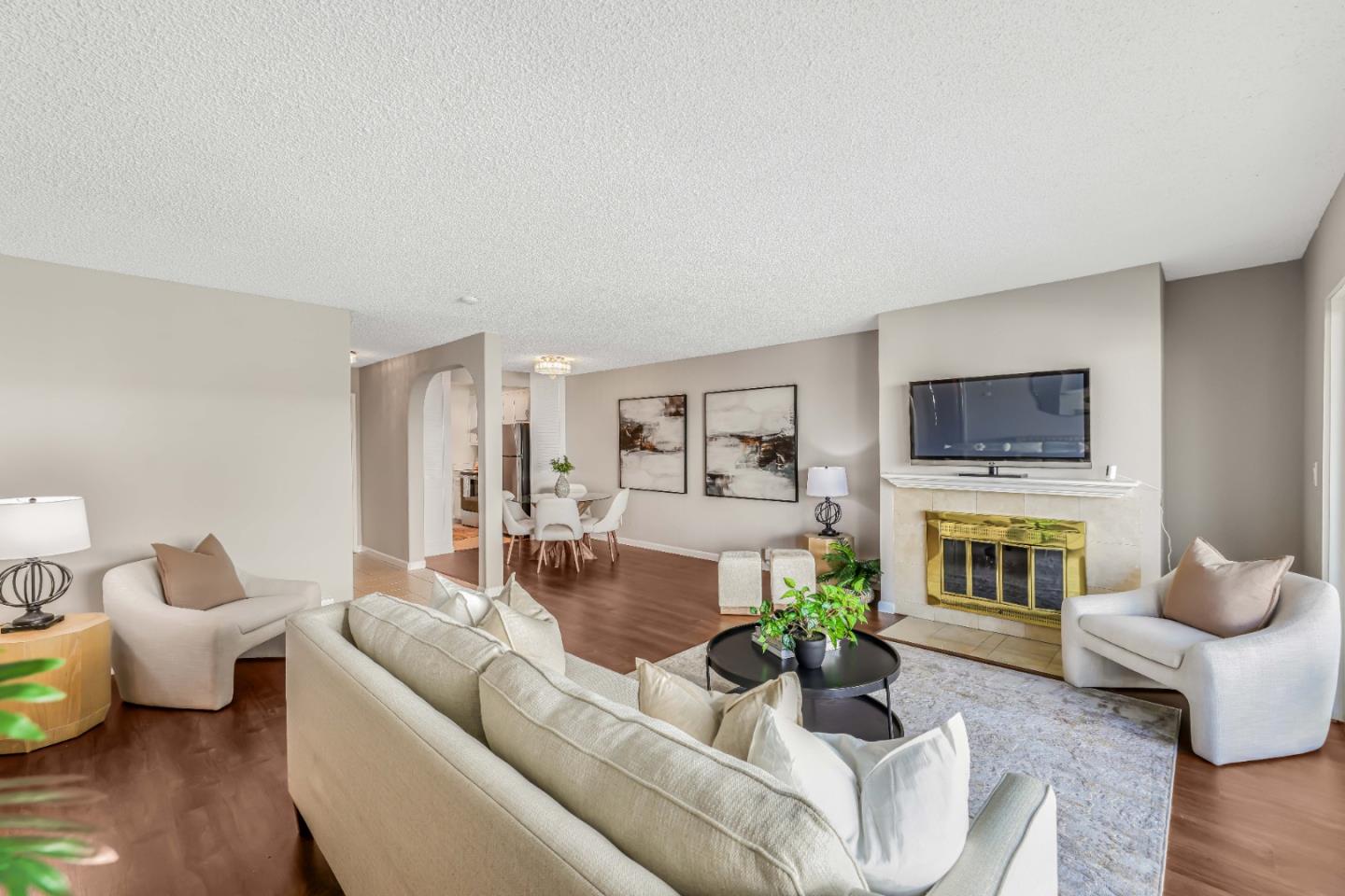 Detail Gallery Image 13 of 34 For 1945 Mount Vernon Ct #1,  Mountain View,  CA 94040 - 2 Beds | 2 Baths