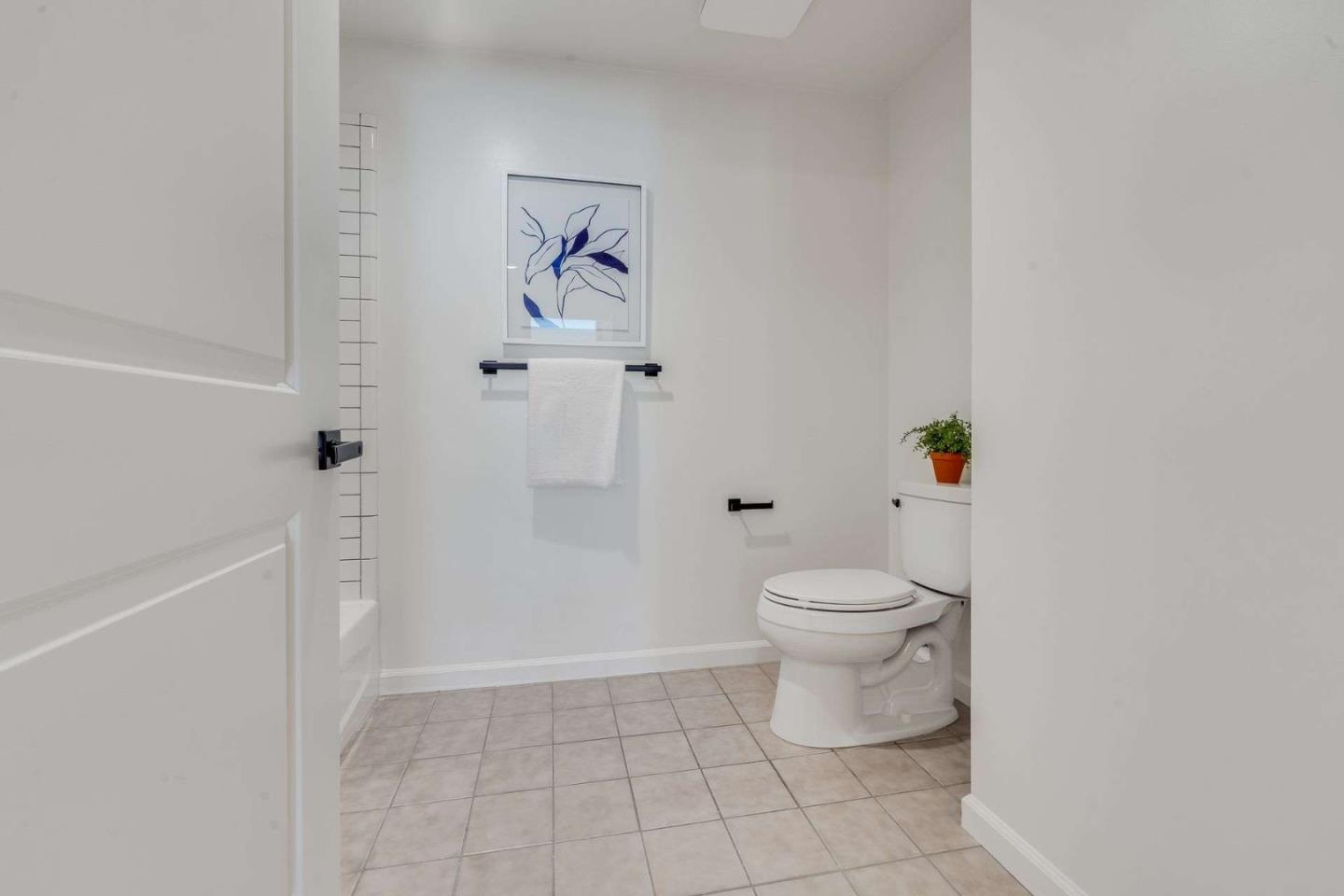 Detail Gallery Image 19 of 26 For 401 Crescent Ct #4401,  San Francisco,  CA 94134 - 1 Beds | 1 Baths
