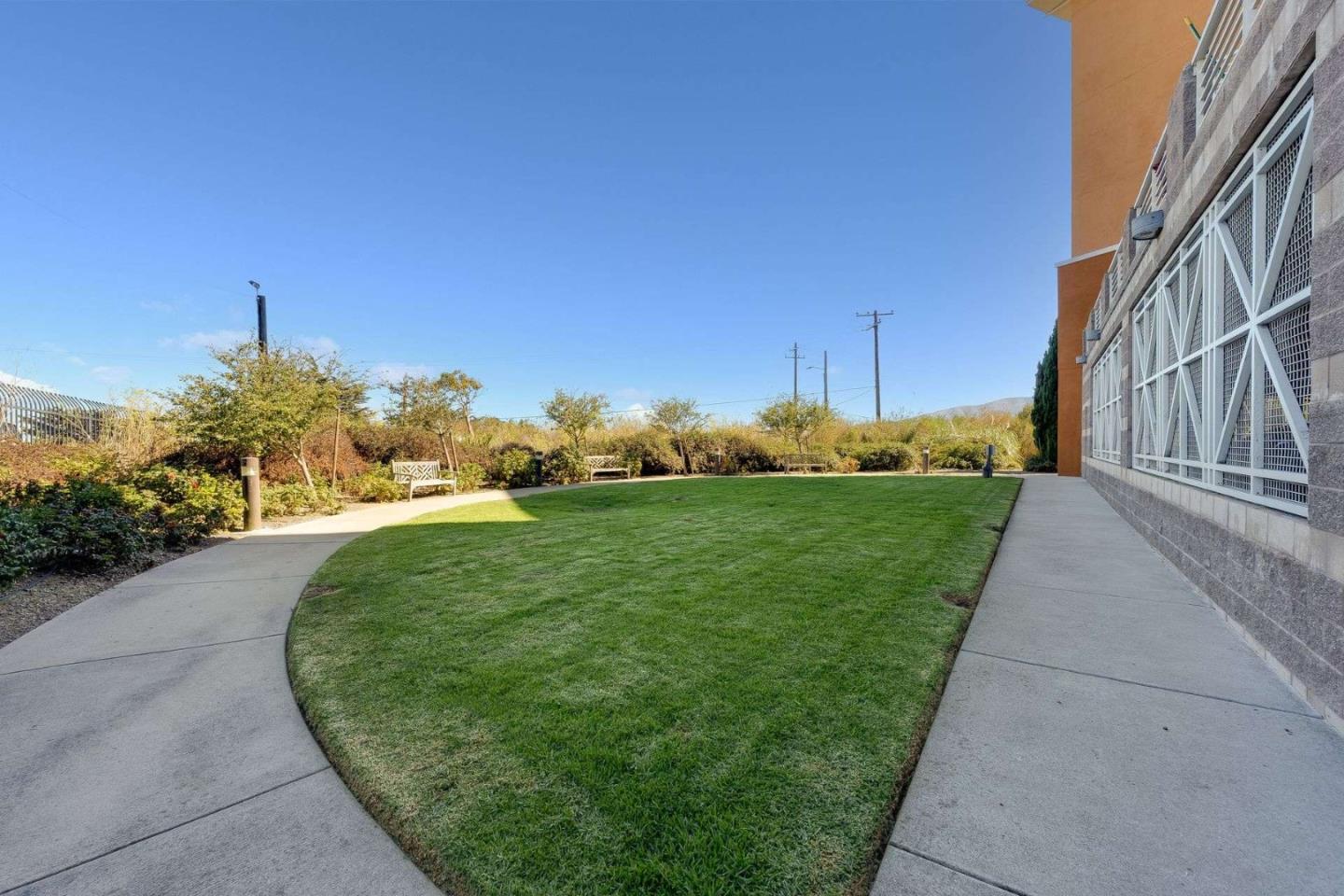 Detail Gallery Image 25 of 26 For 401 Crescent Ct #4401,  San Francisco,  CA 94134 - 1 Beds | 1 Baths