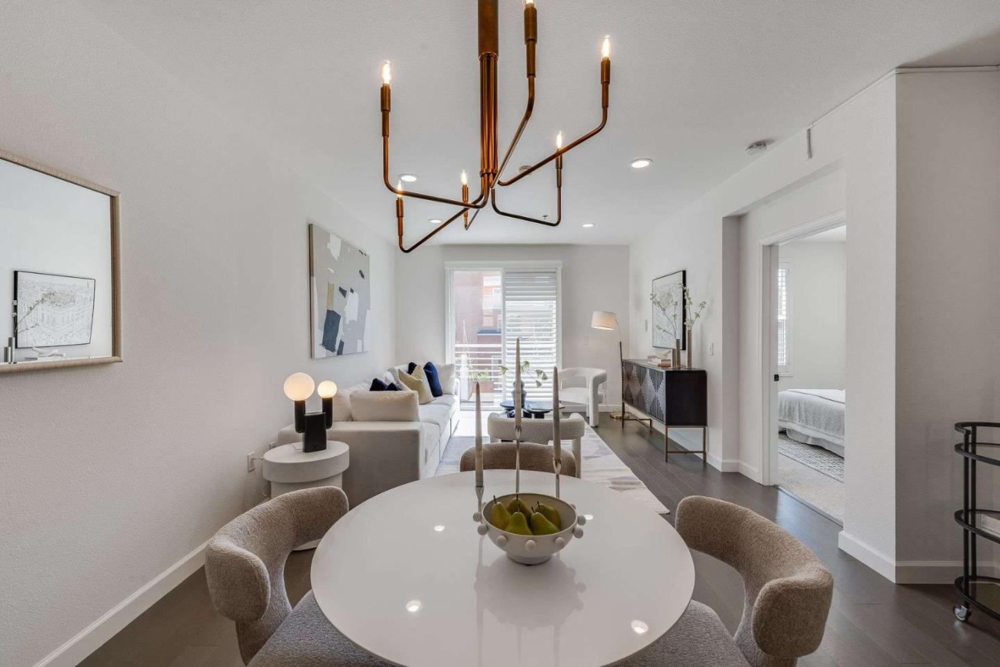 Detail Gallery Image 8 of 26 For 401 Crescent Ct #4401,  San Francisco,  CA 94134 - 1 Beds | 1 Baths