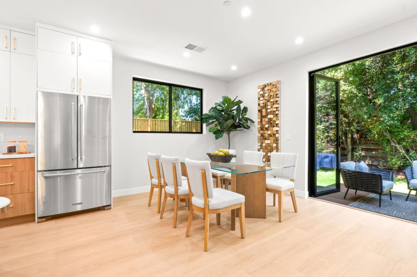 Detail Gallery Image 22 of 40 For 1021 N California Ave, Palo Alto,  CA 94303 - 4 Beds | 3/1 Baths