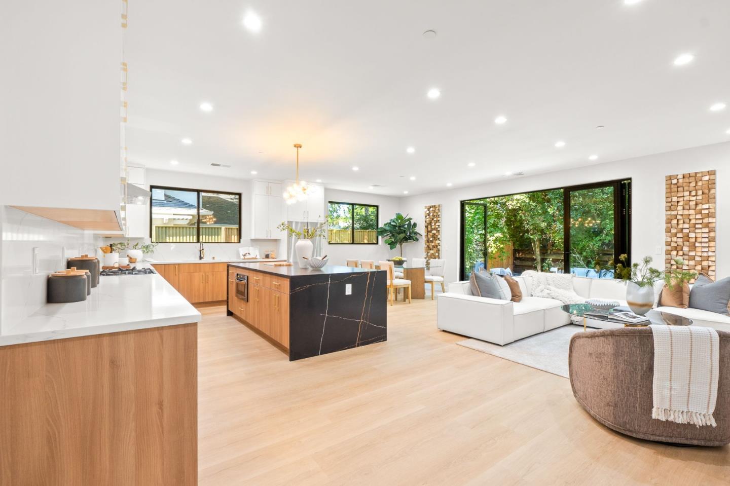 Detail Gallery Image 28 of 40 For 1021 N California Ave, Palo Alto,  CA 94303 - 4 Beds | 3/1 Baths