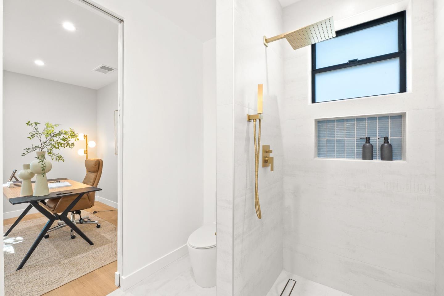Detail Gallery Image 32 of 40 For 1021 N California Ave, Palo Alto,  CA 94303 - 4 Beds | 3/1 Baths