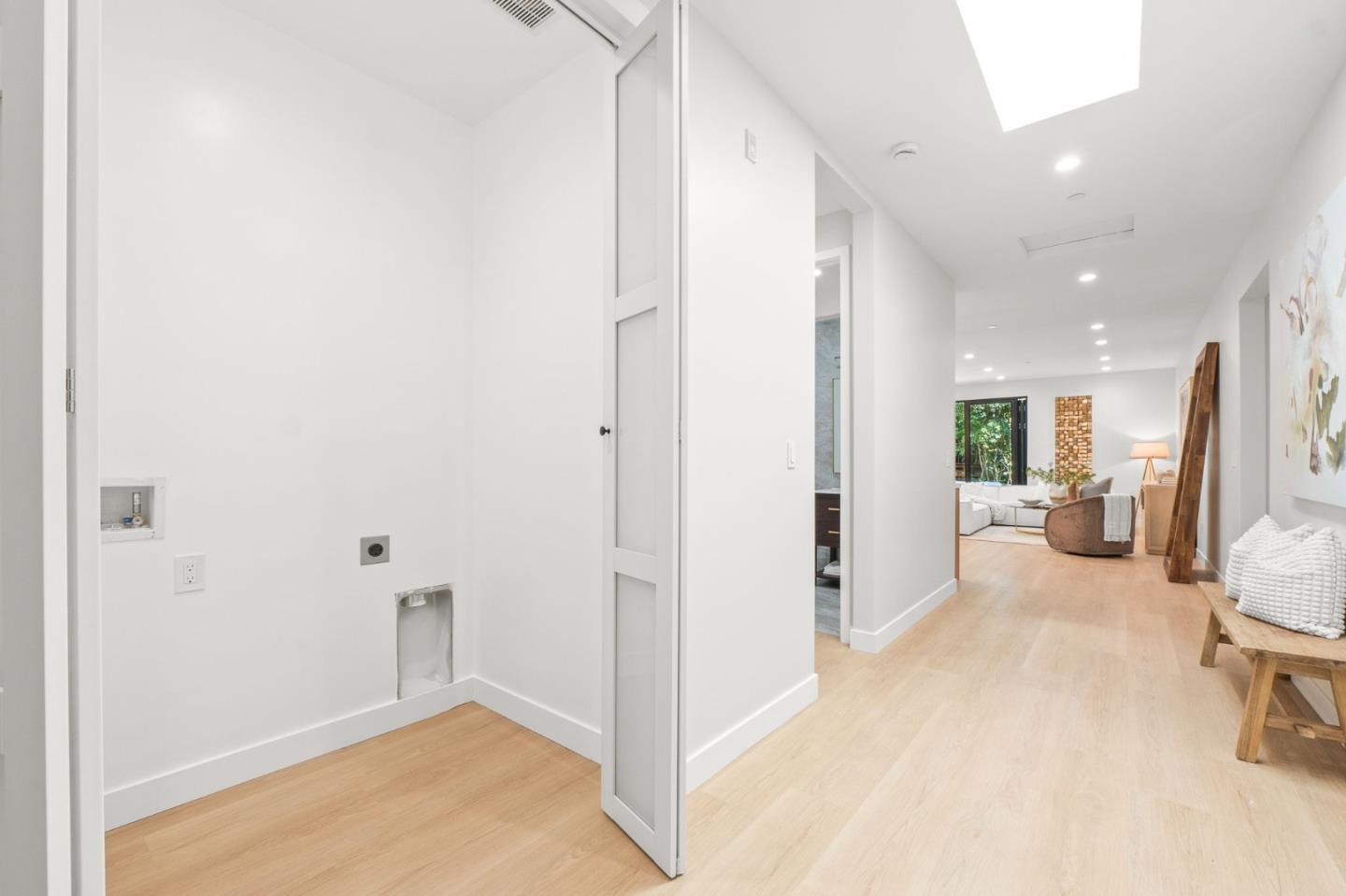 Detail Gallery Image 34 of 40 For 1021 N California Ave, Palo Alto,  CA 94303 - 4 Beds | 3/1 Baths