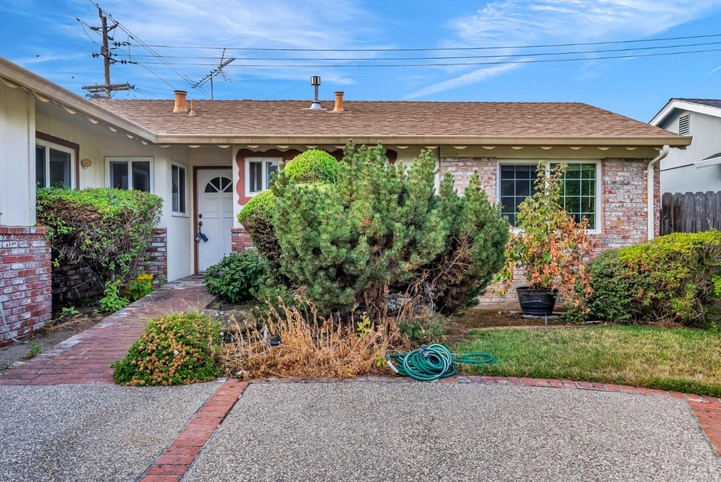 Detail Gallery Image 4 of 11 For 6482 Bollinger Rd, San Jose,  CA 95129 - 3 Beds | 2 Baths