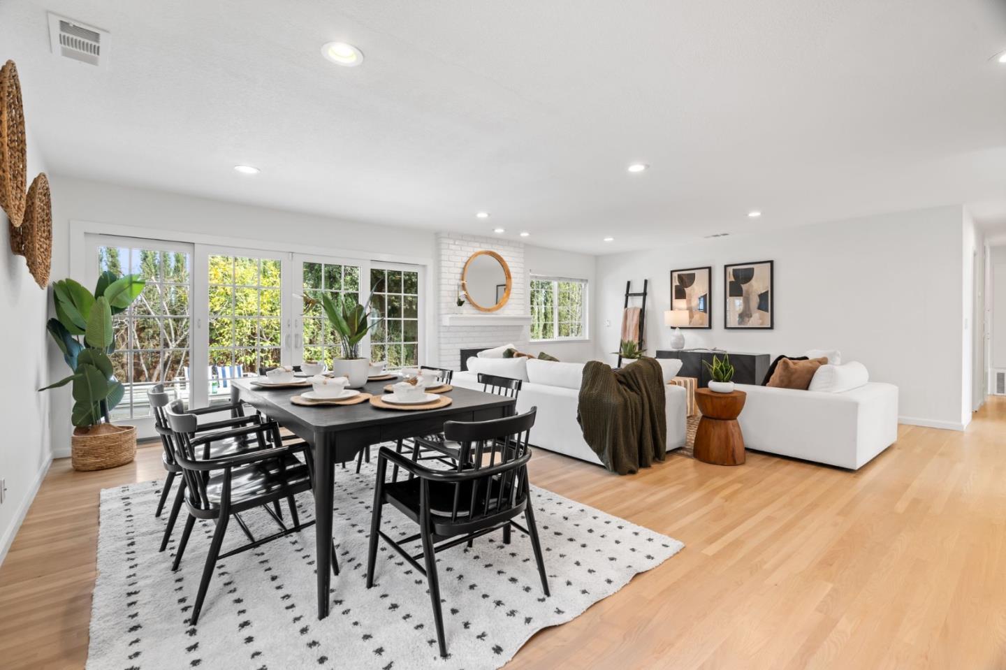 Detail Gallery Image 13 of 47 For 1002 Oaktree Dr, San Jose,  CA 95129 - 3 Beds | 2 Baths