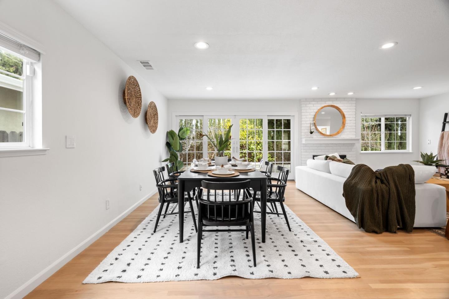 Detail Gallery Image 14 of 47 For 1002 Oaktree Dr, San Jose,  CA 95129 - 3 Beds | 2 Baths