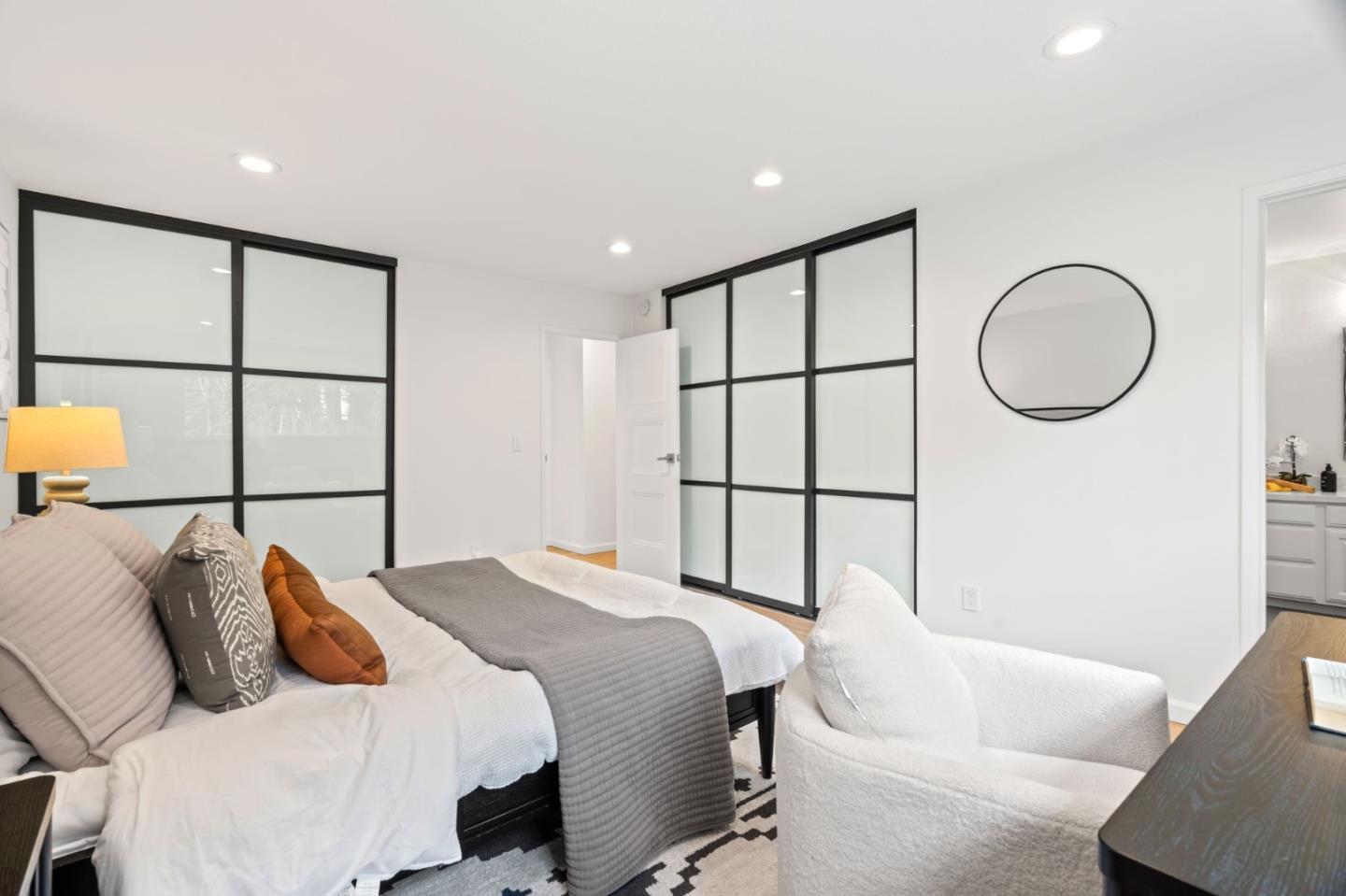 Detail Gallery Image 28 of 47 For 1002 Oaktree Dr, San Jose,  CA 95129 - 3 Beds | 2 Baths