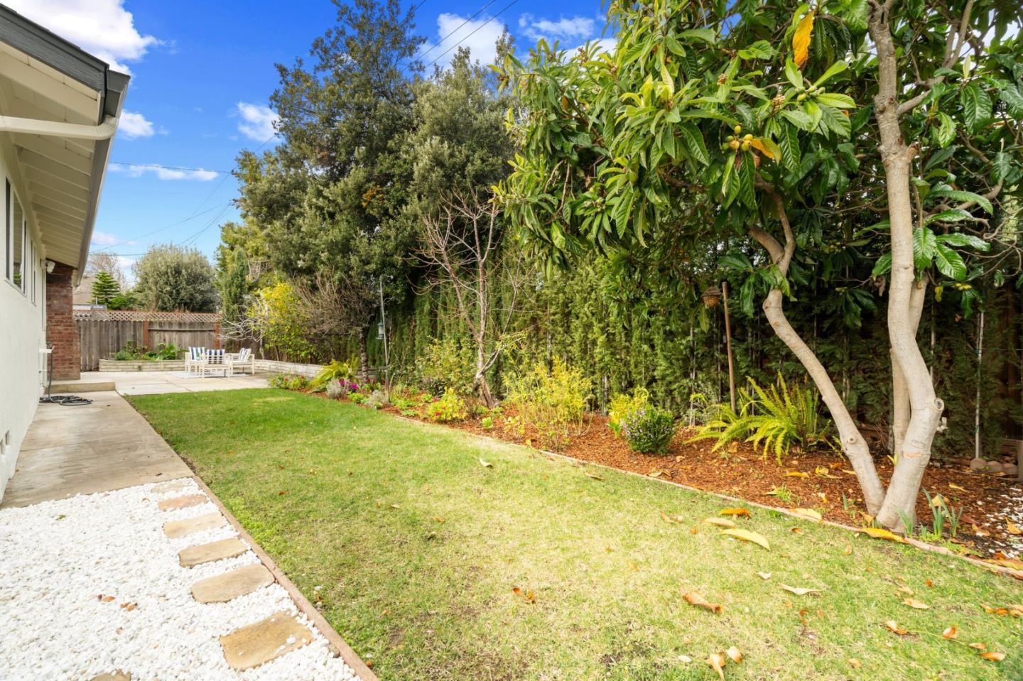 Detail Gallery Image 38 of 47 For 1002 Oaktree Dr, San Jose,  CA 95129 - 3 Beds | 2 Baths
