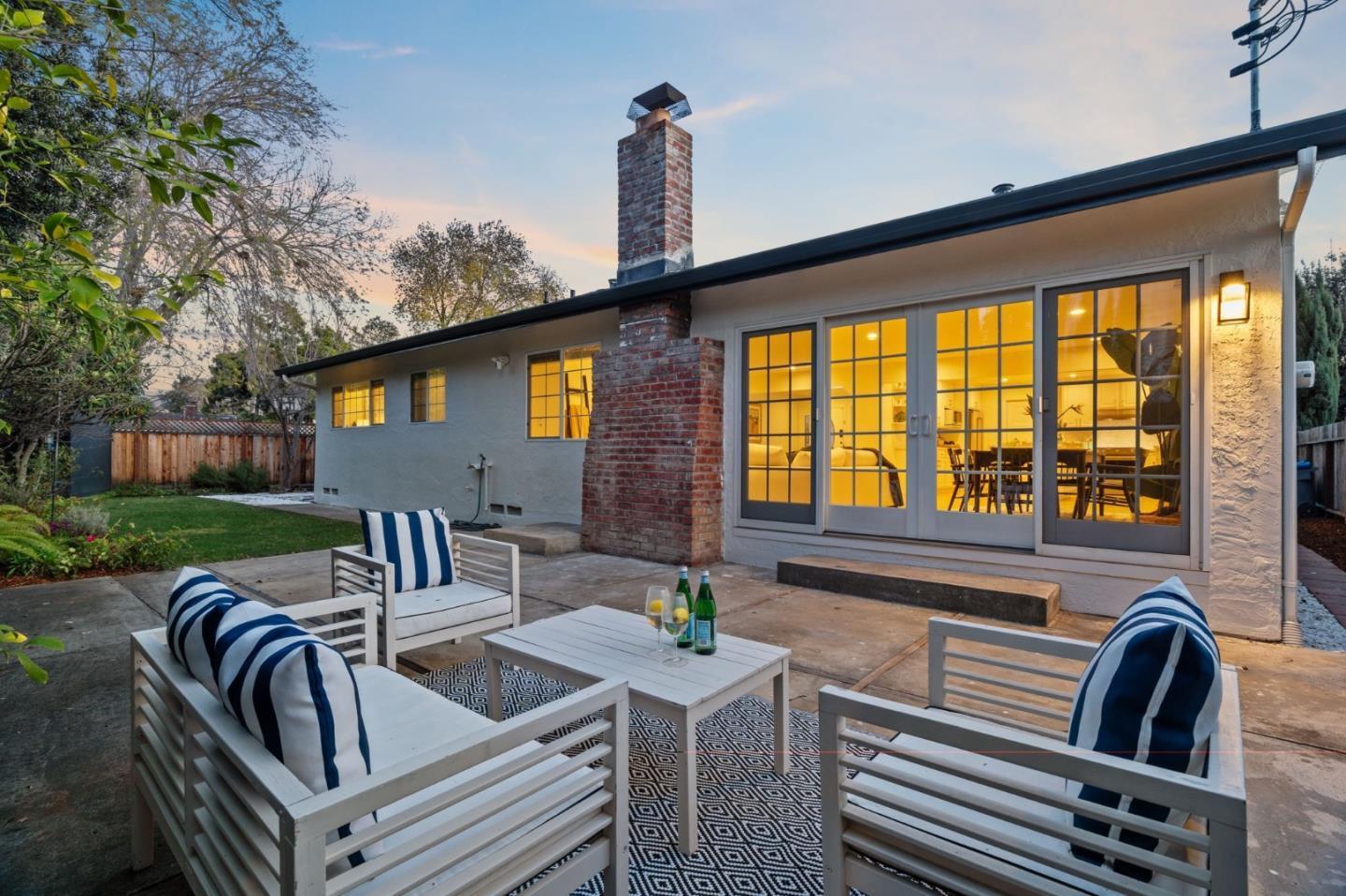 Detail Gallery Image 41 of 47 For 1002 Oaktree Dr, San Jose,  CA 95129 - 3 Beds | 2 Baths