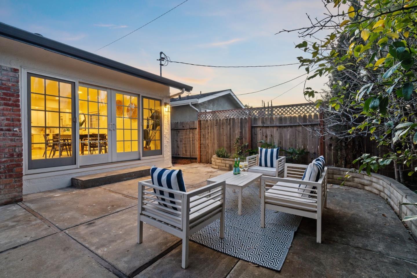 Detail Gallery Image 42 of 47 For 1002 Oaktree Dr, San Jose,  CA 95129 - 3 Beds | 2 Baths