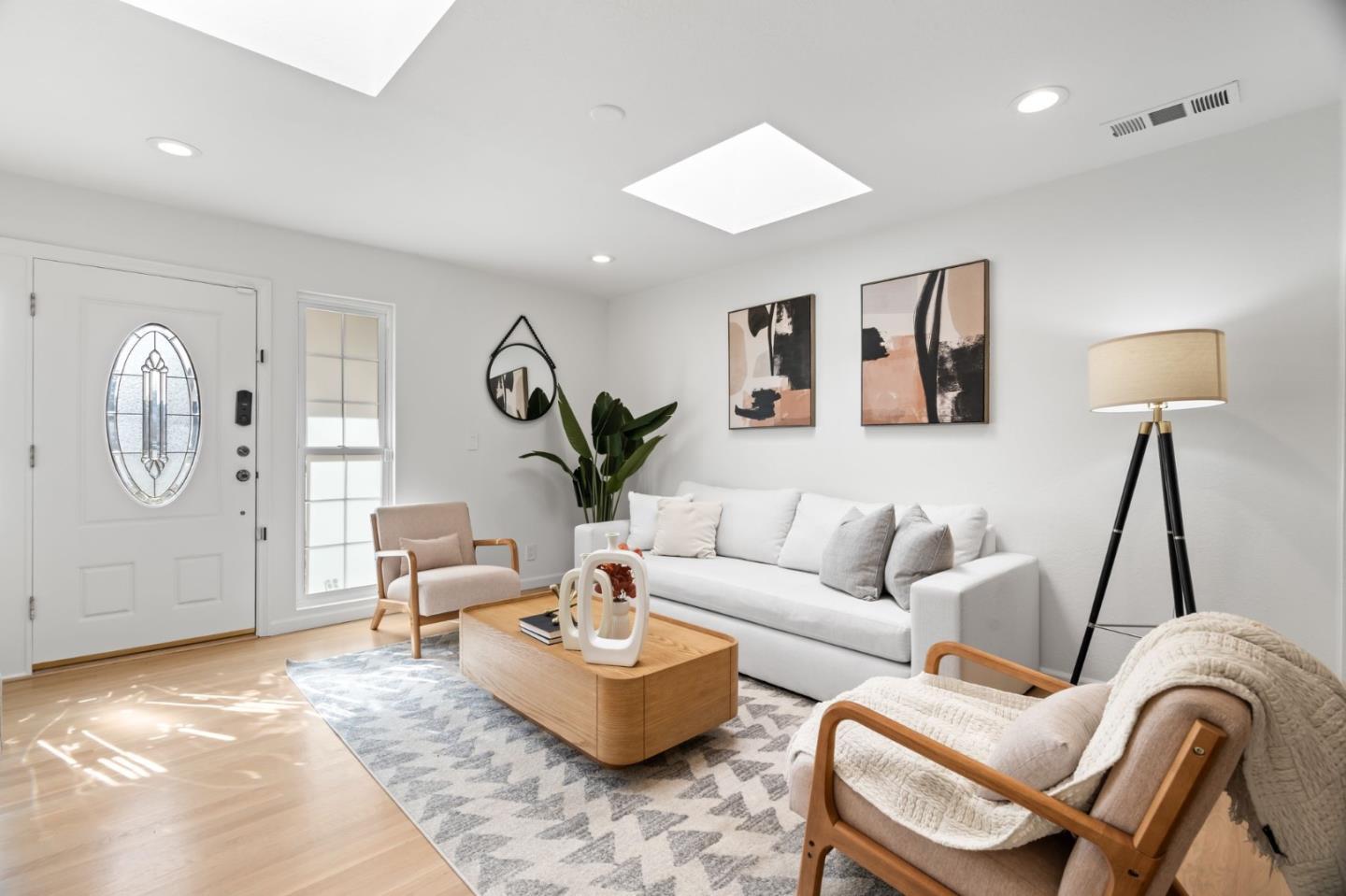 Detail Gallery Image 5 of 47 For 1002 Oaktree Dr, San Jose,  CA 95129 - 3 Beds | 2 Baths