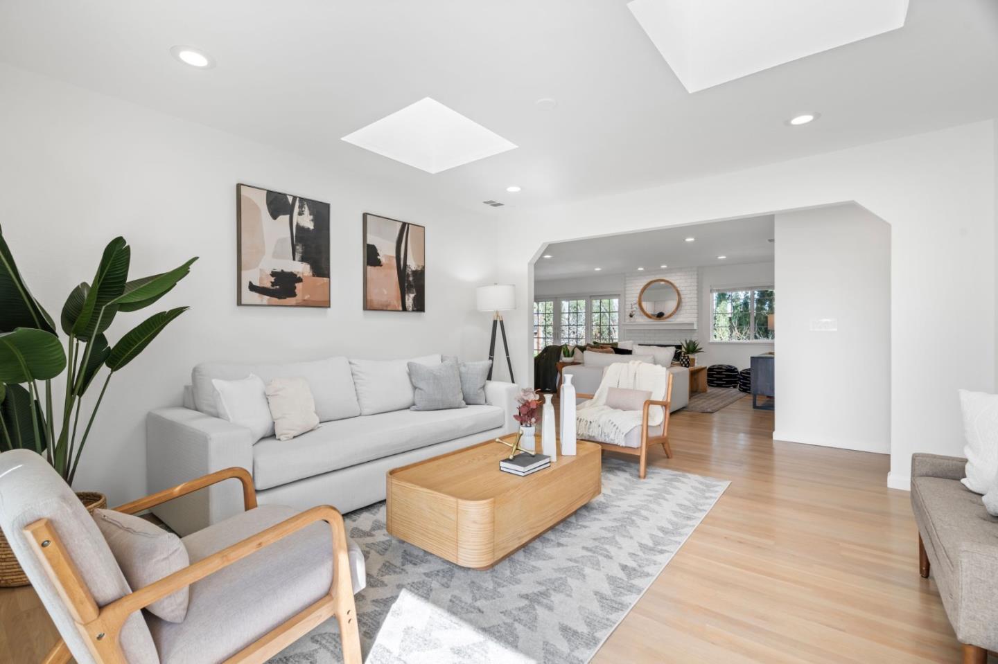 Detail Gallery Image 7 of 47 For 1002 Oaktree Dr, San Jose,  CA 95129 - 3 Beds | 2 Baths