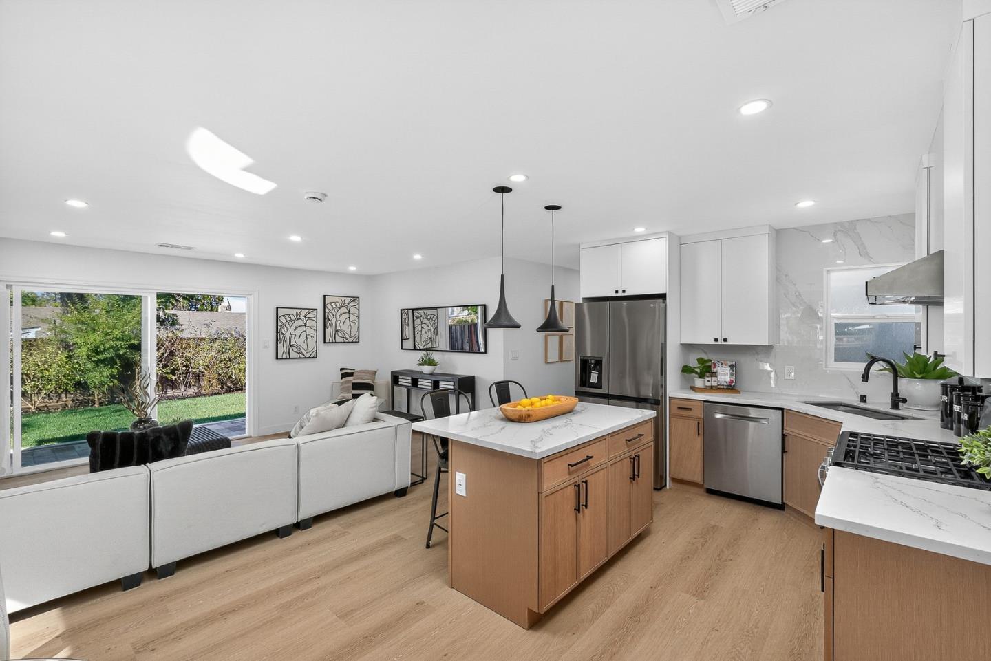 Detail Gallery Image 14 of 76 For 209 Nob Hill Way, Los Gatos,  CA 95032 - 3 Beds | 2 Baths