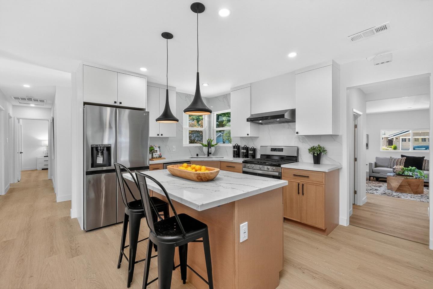 Detail Gallery Image 16 of 76 For 209 Nob Hill Way, Los Gatos,  CA 95032 - 3 Beds | 2 Baths