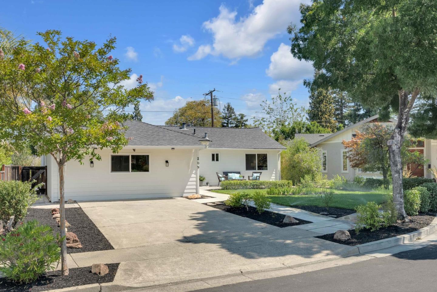 Detail Gallery Image 31 of 76 For 209 Nob Hill Way, Los Gatos,  CA 95032 - 3 Beds | 2 Baths