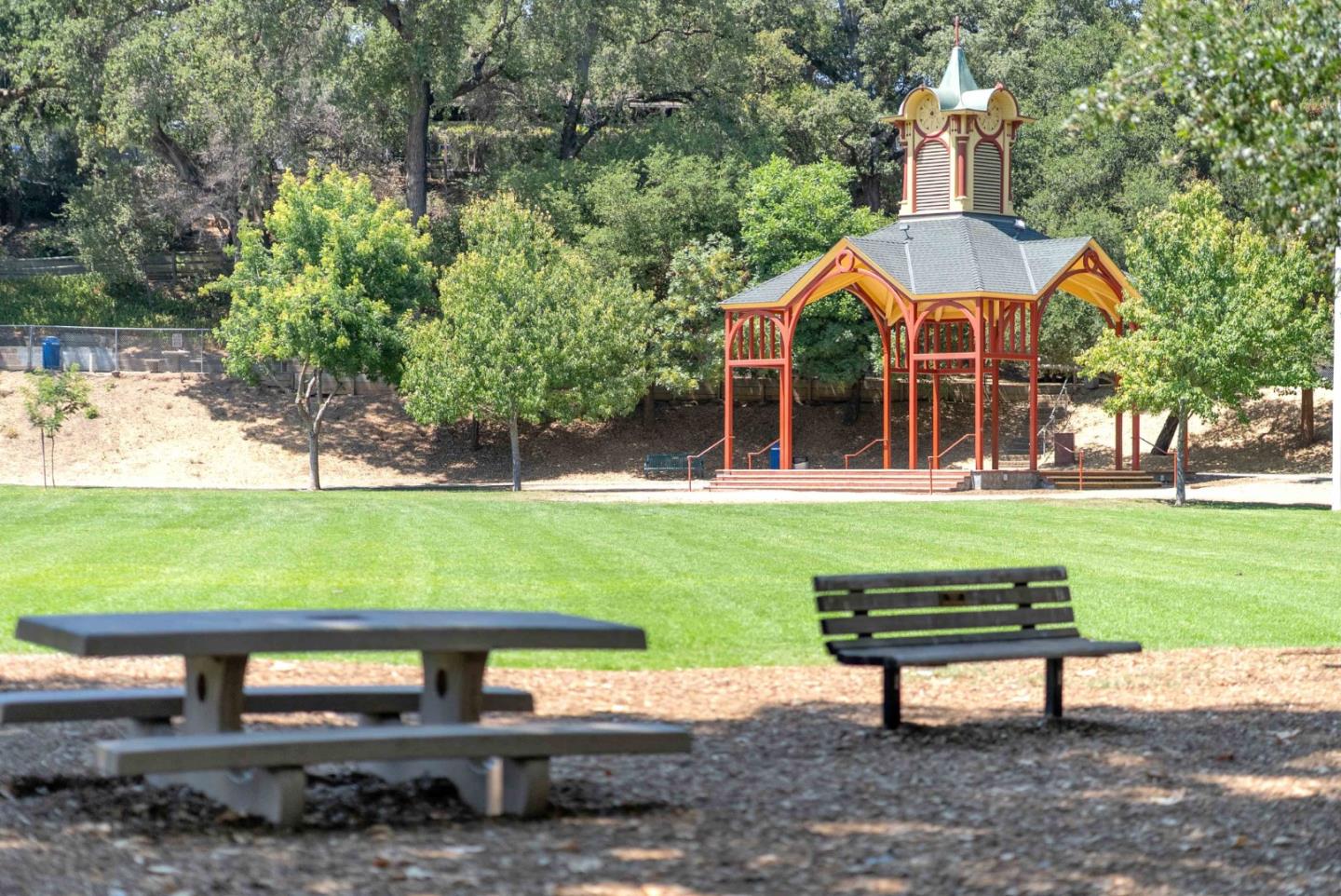 Detail Gallery Image 75 of 76 For 209 Nob Hill Way, Los Gatos,  CA 95032 - 3 Beds | 2 Baths