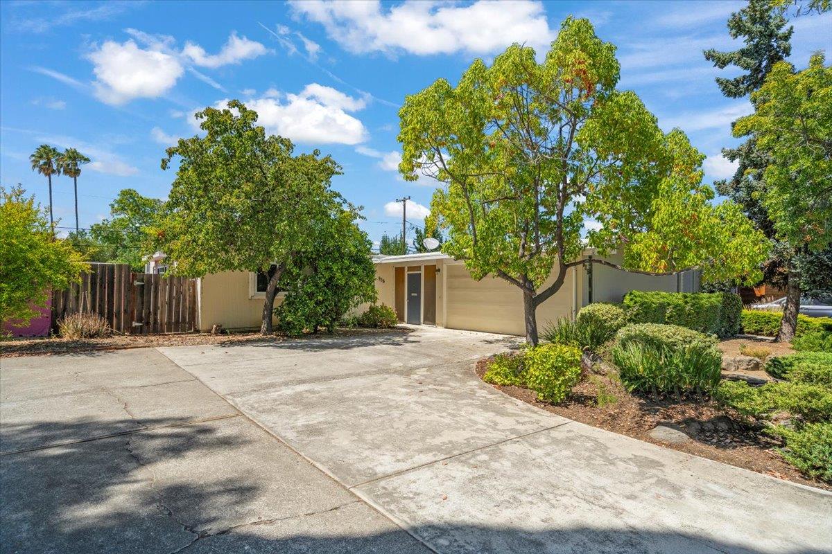 Detail Gallery Image 15 of 15 For 939 S Tantau Ave, Cupertino,  CA 95014 - 4 Beds | 2 Baths