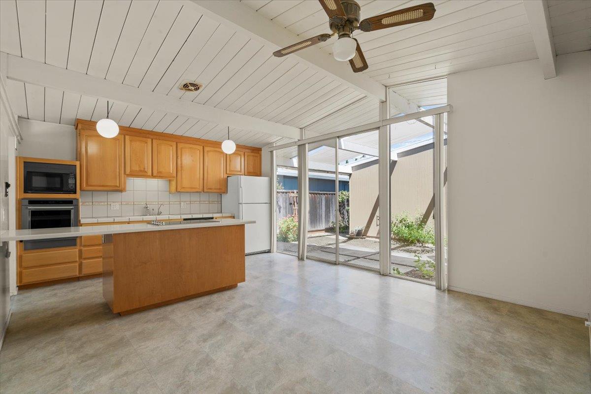 Detail Gallery Image 2 of 15 For 939 S Tantau Ave, Cupertino,  CA 95014 - 4 Beds | 2 Baths