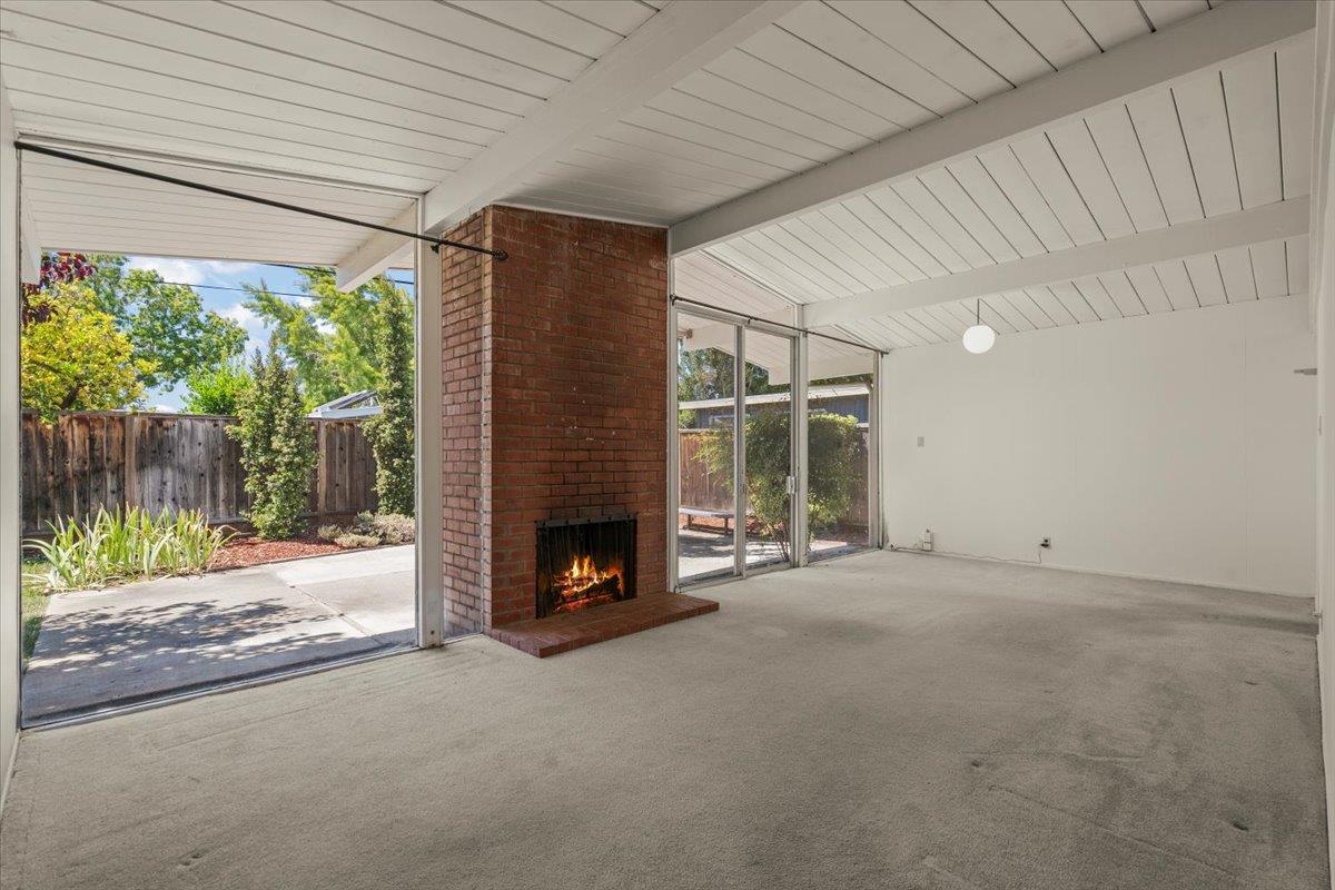 Detail Gallery Image 4 of 15 For 939 S Tantau Ave, Cupertino,  CA 95014 - 4 Beds | 2 Baths