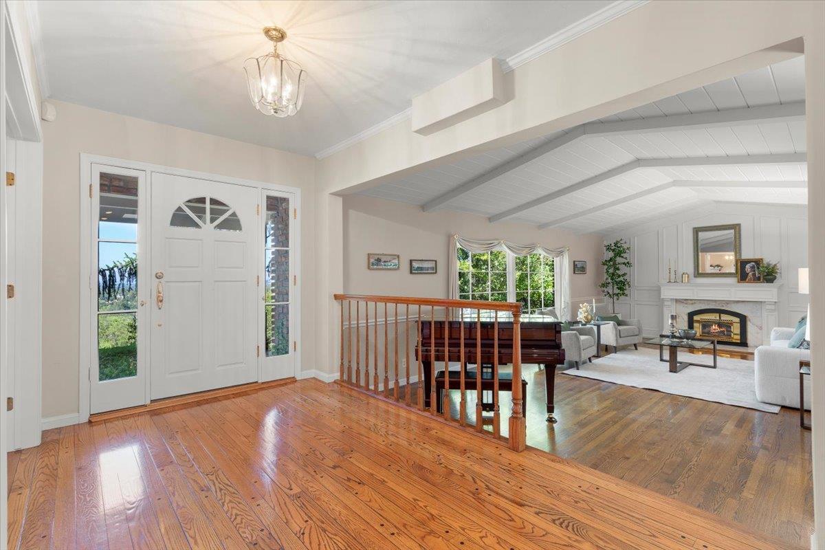 Detail Gallery Image 4 of 59 For 15195 El Camino Grande, Saratoga,  CA 95070 - 5 Beds | 4/1 Baths