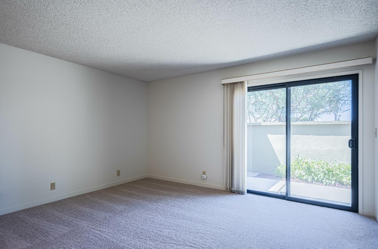 Detail Gallery Image 17 of 31 For 128 Nissen Rd #4,  Salinas,  CA 93901 - 2 Beds | 2 Baths