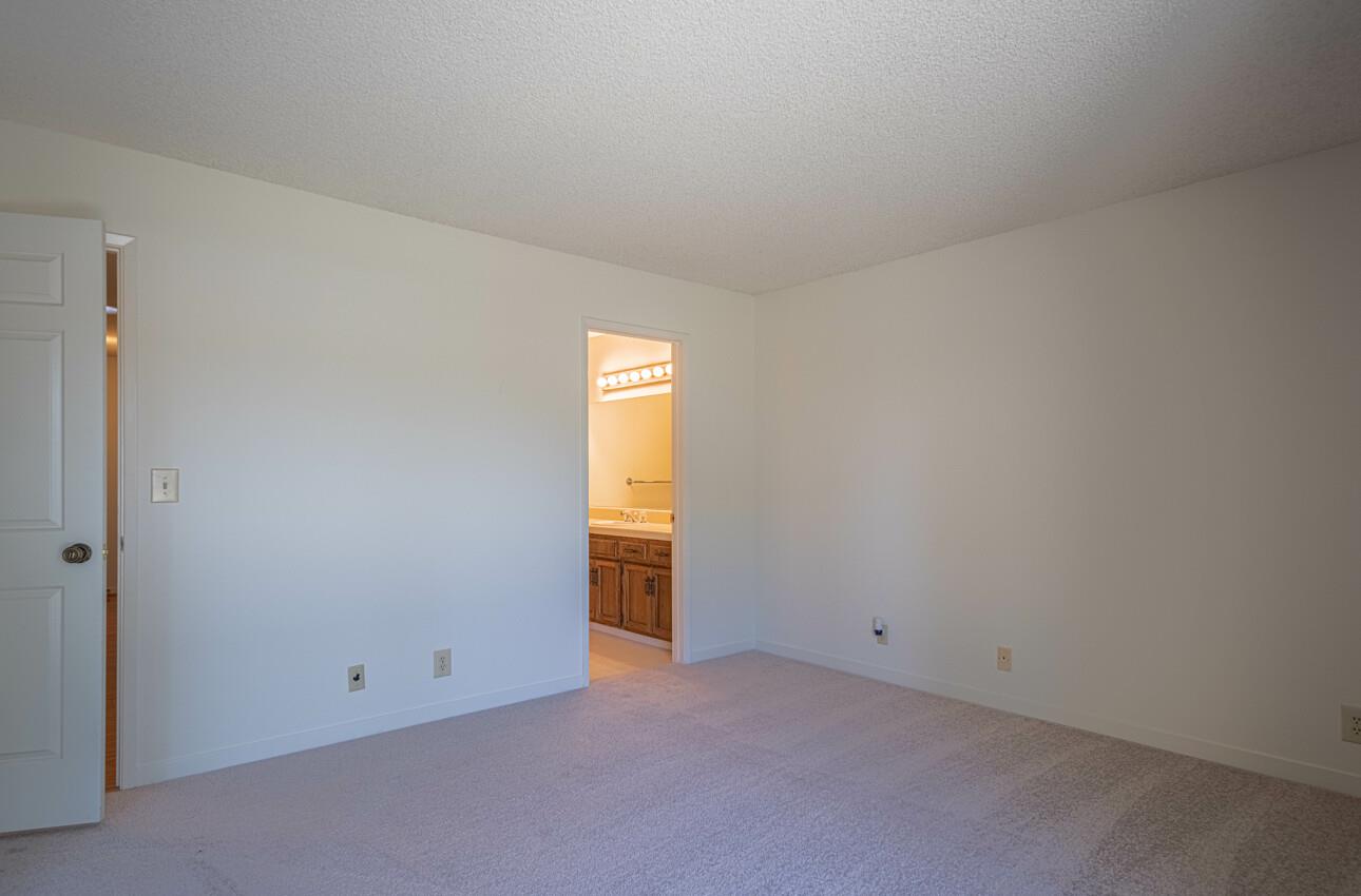 Detail Gallery Image 21 of 31 For 128 Nissen Rd #4,  Salinas,  CA 93901 - 2 Beds | 2 Baths