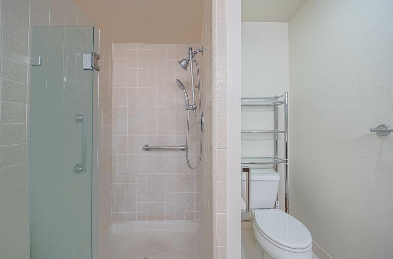 Detail Gallery Image 23 of 31 For 128 Nissen Rd #4,  Salinas,  CA 93901 - 2 Beds | 2 Baths