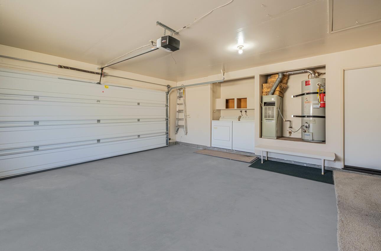 Detail Gallery Image 40 of 44 For 128 Nissen Rd #4,  Salinas,  CA 93901 - 2 Beds | 2 Baths