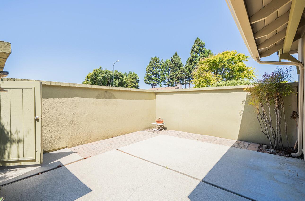 Detail Gallery Image 7 of 31 For 128 Nissen Rd #4,  Salinas,  CA 93901 - 2 Beds | 2 Baths