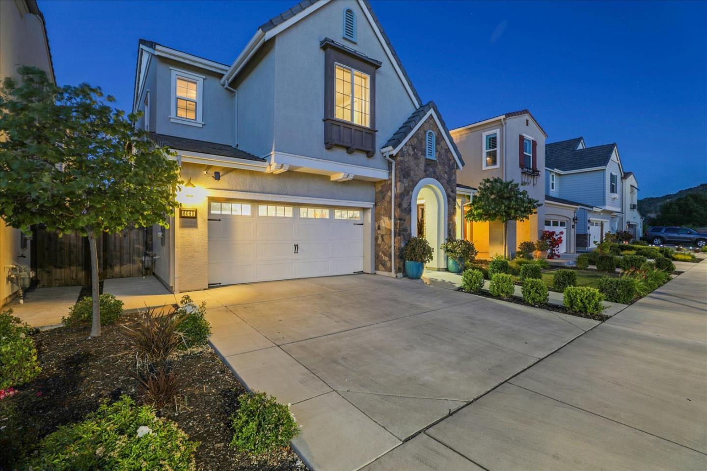Detail Gallery Image 1 of 5 For 6062 Pipit Way, Gilroy,  CA 95020 - 4 Beds | 2/1 Baths