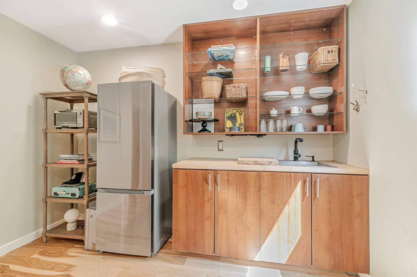 Detail Gallery Image 37 of 73 For 5080 Garnet St, Capitola,  CA 95010 - – Beds | – Baths
