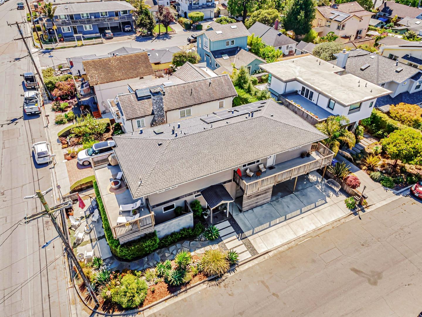 Detail Gallery Image 59 of 73 For 5080 Garnet St, Capitola,  CA 95010 - – Beds | – Baths