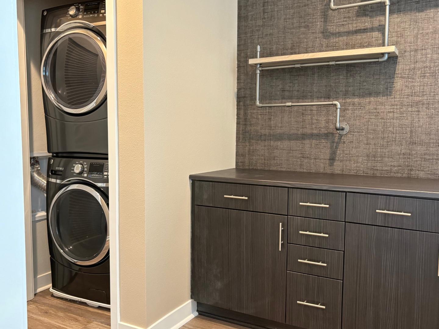 Detail Gallery Image 16 of 22 For 312 Bridgewater Way #1,  Gardena,  CA 90247 - 3 Beds | 3/1 Baths