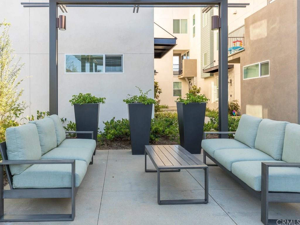Detail Gallery Image 20 of 22 For 312 Bridgewater Way #1,  Gardena,  CA 90247 - 3 Beds | 3/1 Baths