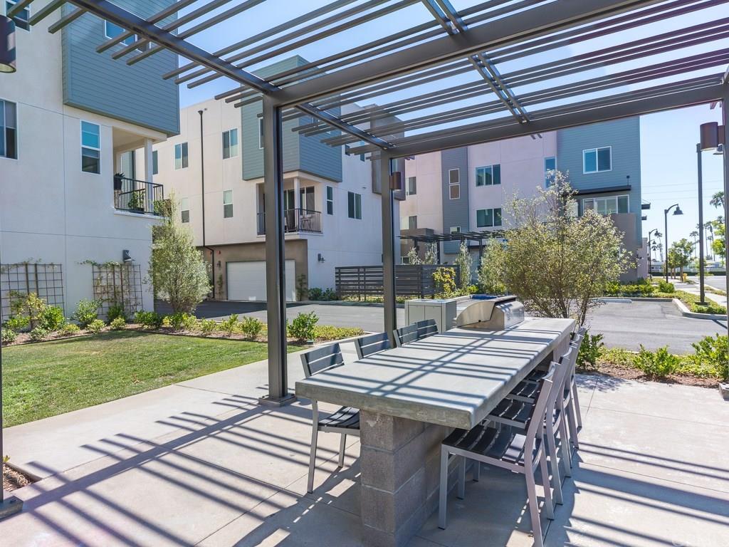 Detail Gallery Image 22 of 22 For 312 Bridgewater Way #1,  Gardena,  CA 90247 - 3 Beds | 3/1 Baths