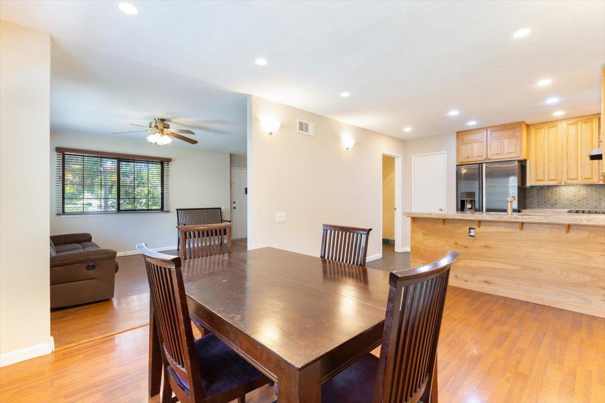 Detail Gallery Image 16 of 39 For 5453 Colony Green Dr, San Jose,  CA 95123 - 2 Beds | 2/1 Baths