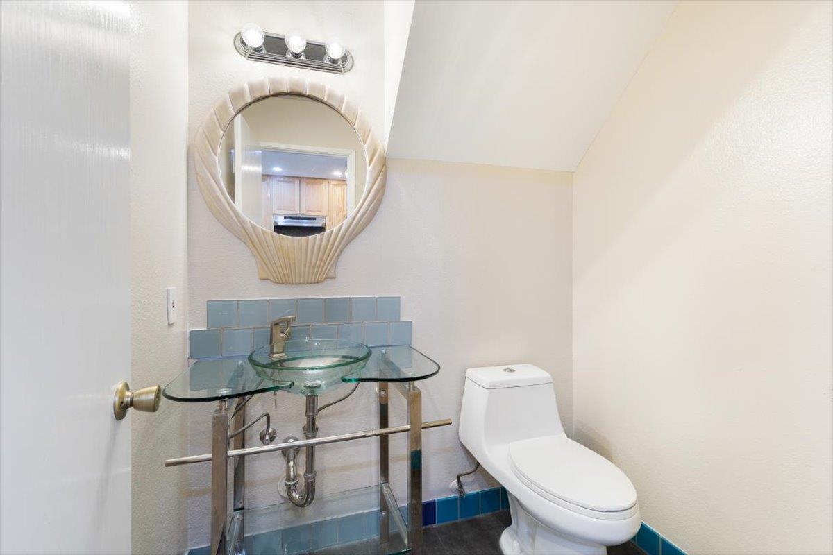 Detail Gallery Image 22 of 39 For 5453 Colony Green Dr, San Jose,  CA 95123 - 2 Beds | 2/1 Baths