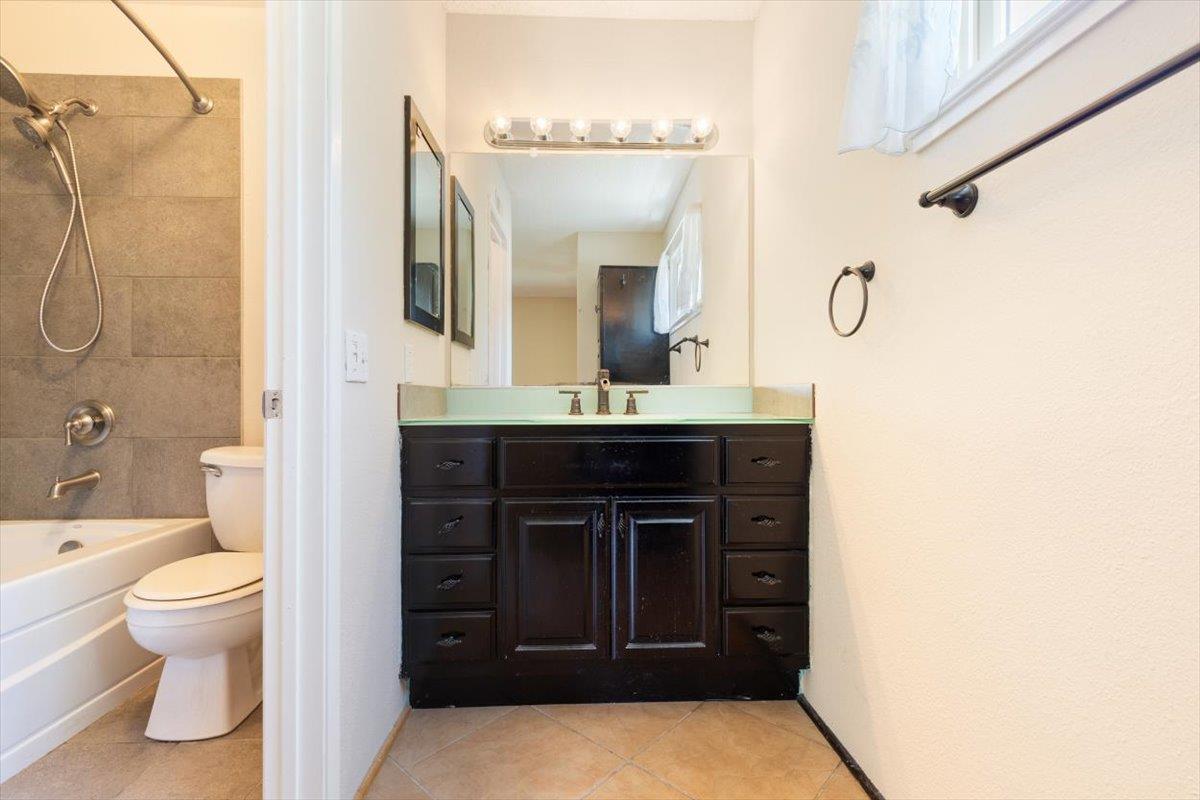 Detail Gallery Image 26 of 39 For 5453 Colony Green Dr, San Jose,  CA 95123 - 2 Beds | 2/1 Baths