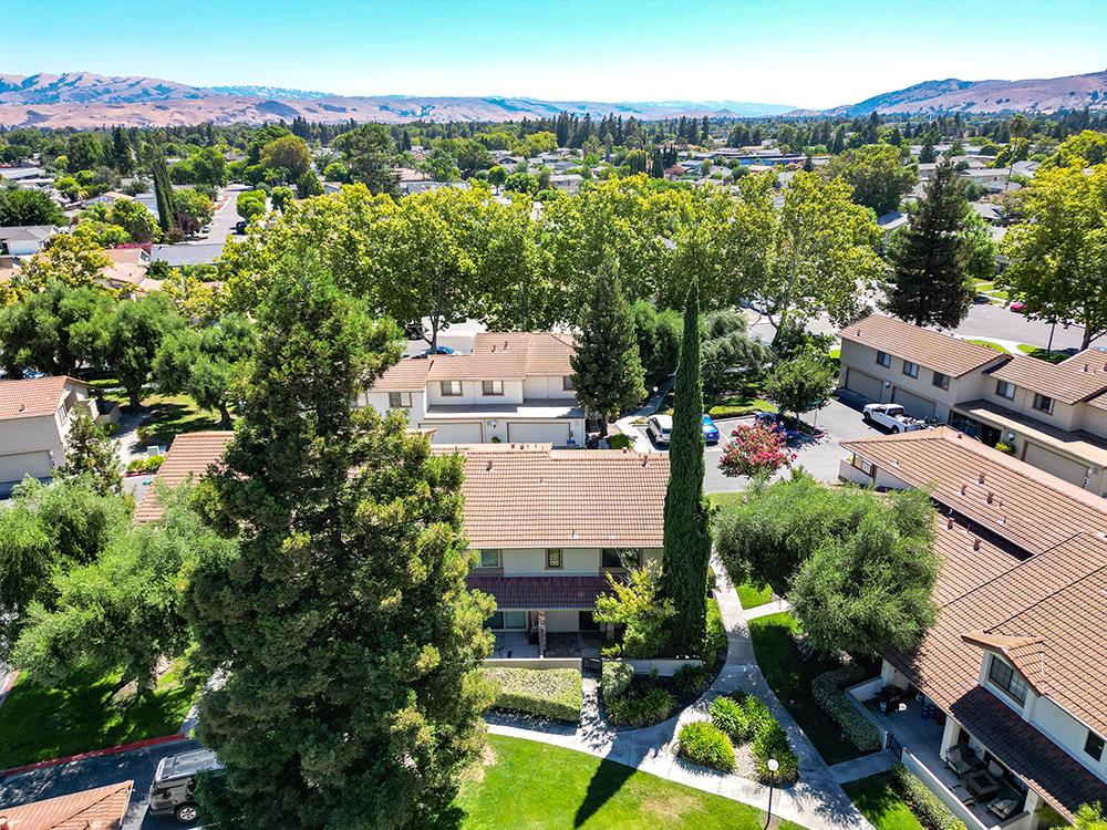 Detail Gallery Image 5 of 39 For 5453 Colony Green Dr, San Jose,  CA 95123 - 2 Beds | 2/1 Baths